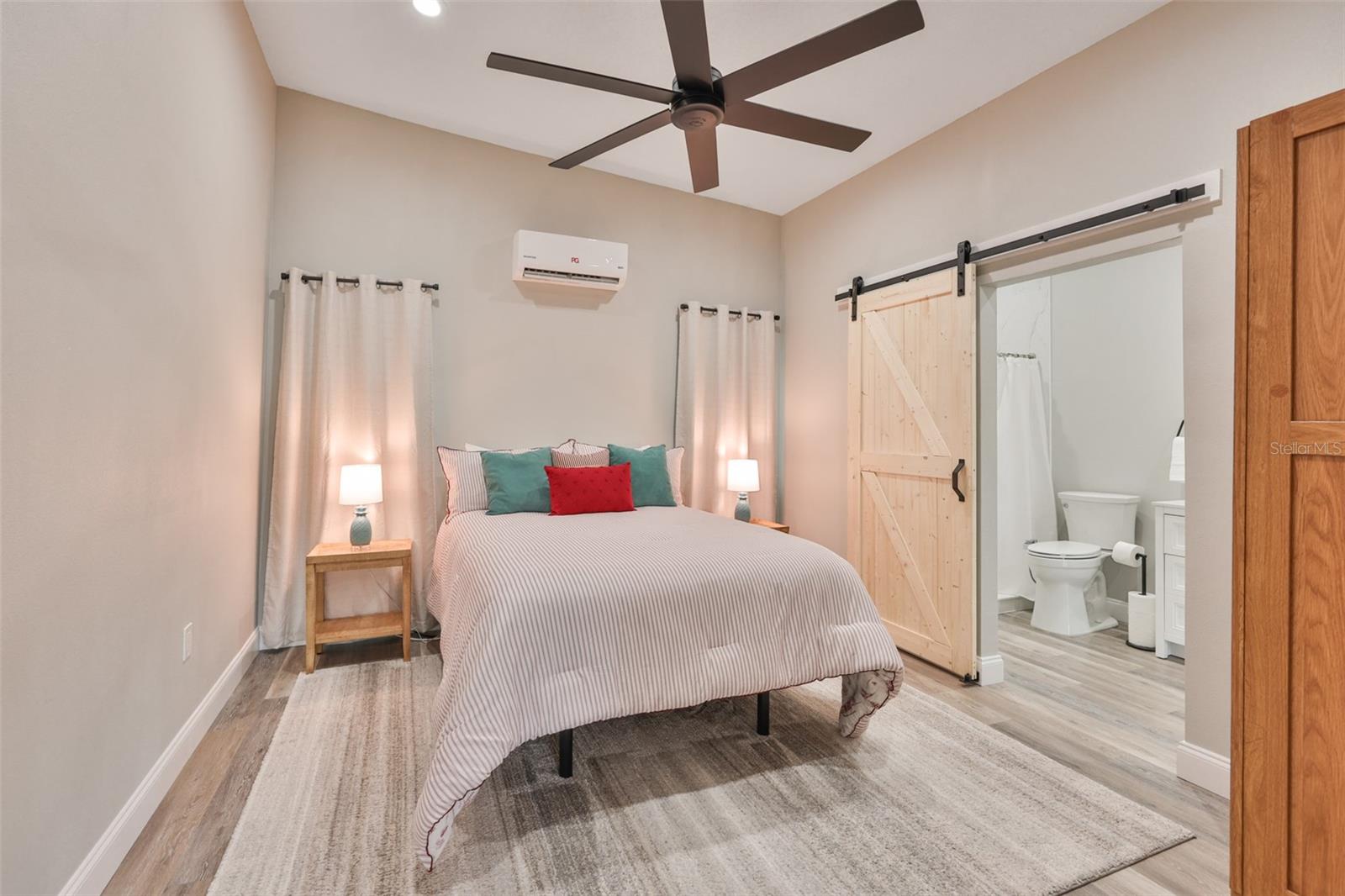 Image 88 of 100 For 7510 Lithia Pinecrest Road