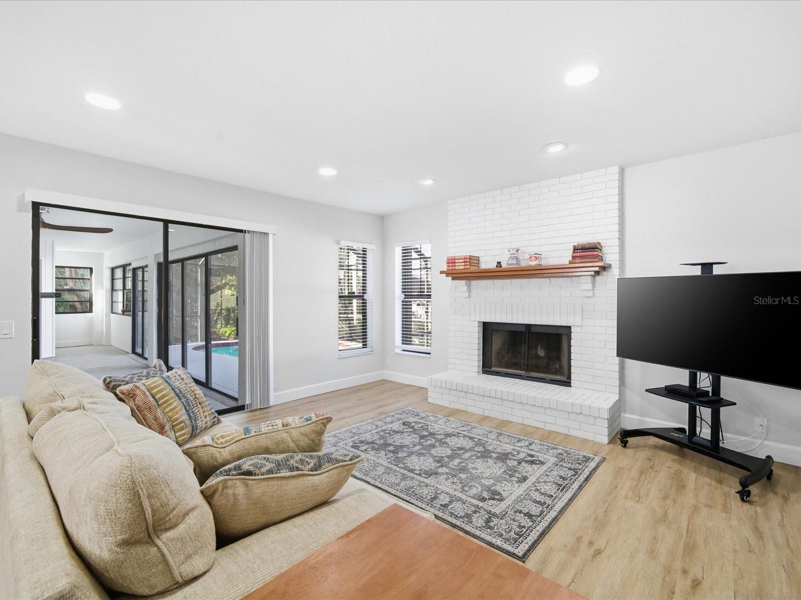 Image 16 of 48 For 4703 Orange Grove Way