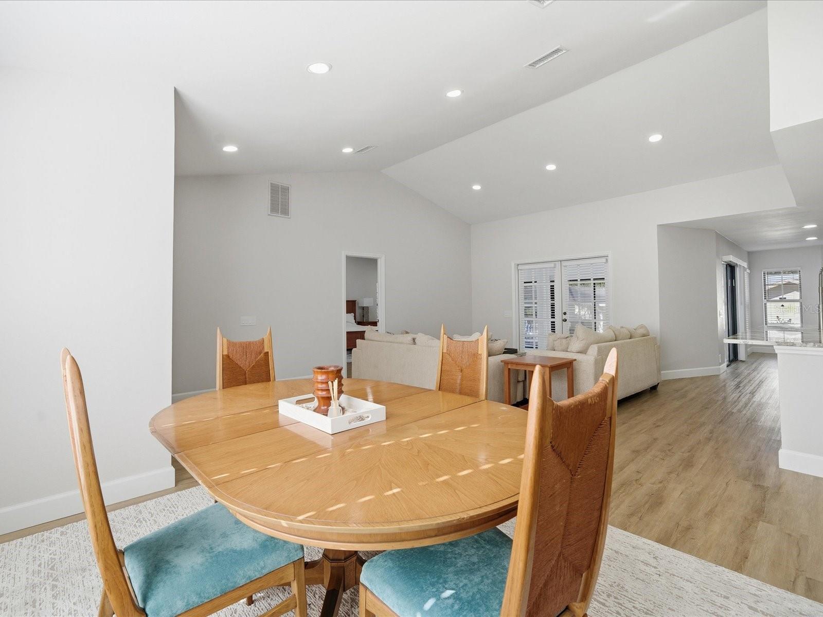 Image 23 of 48 For 4703 Orange Grove Way