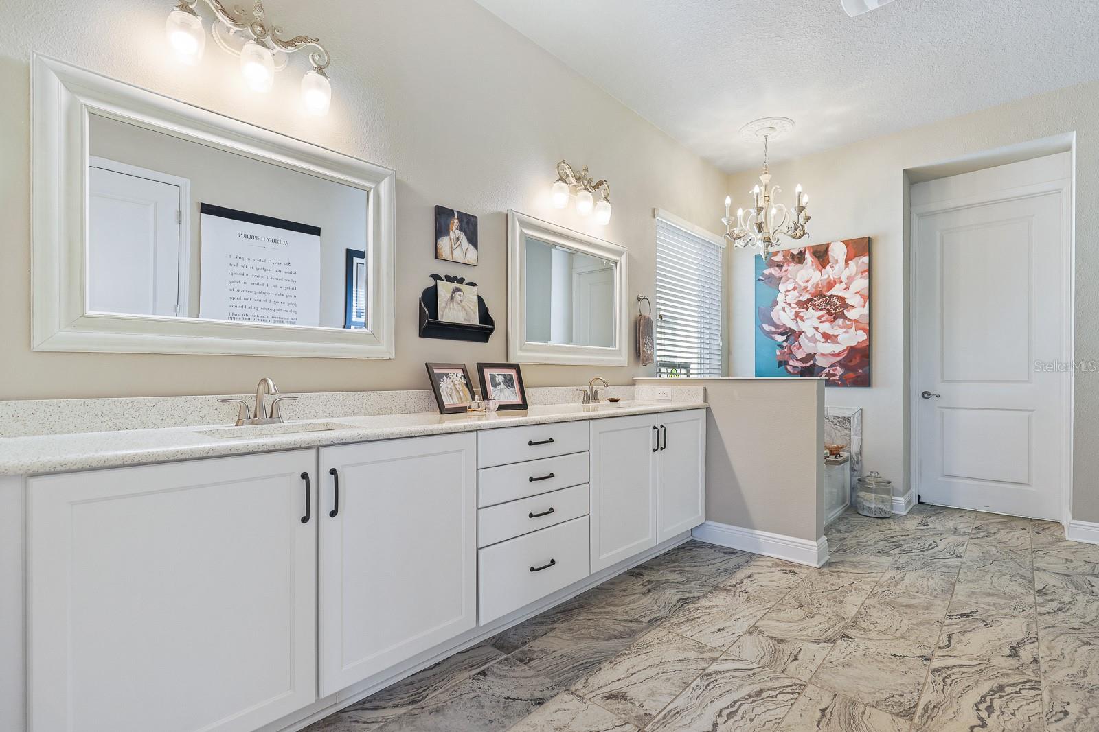 Image 27 of 63 For 13939 Swallow Hill Drive