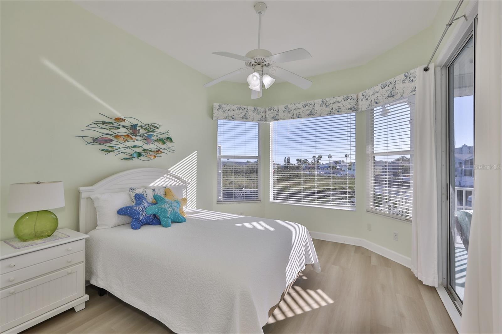 Image 22 of 63 For 6026 Seaside Drive