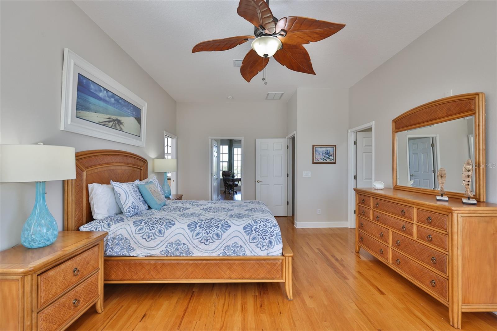 Image 35 of 63 For 6026 Seaside Drive