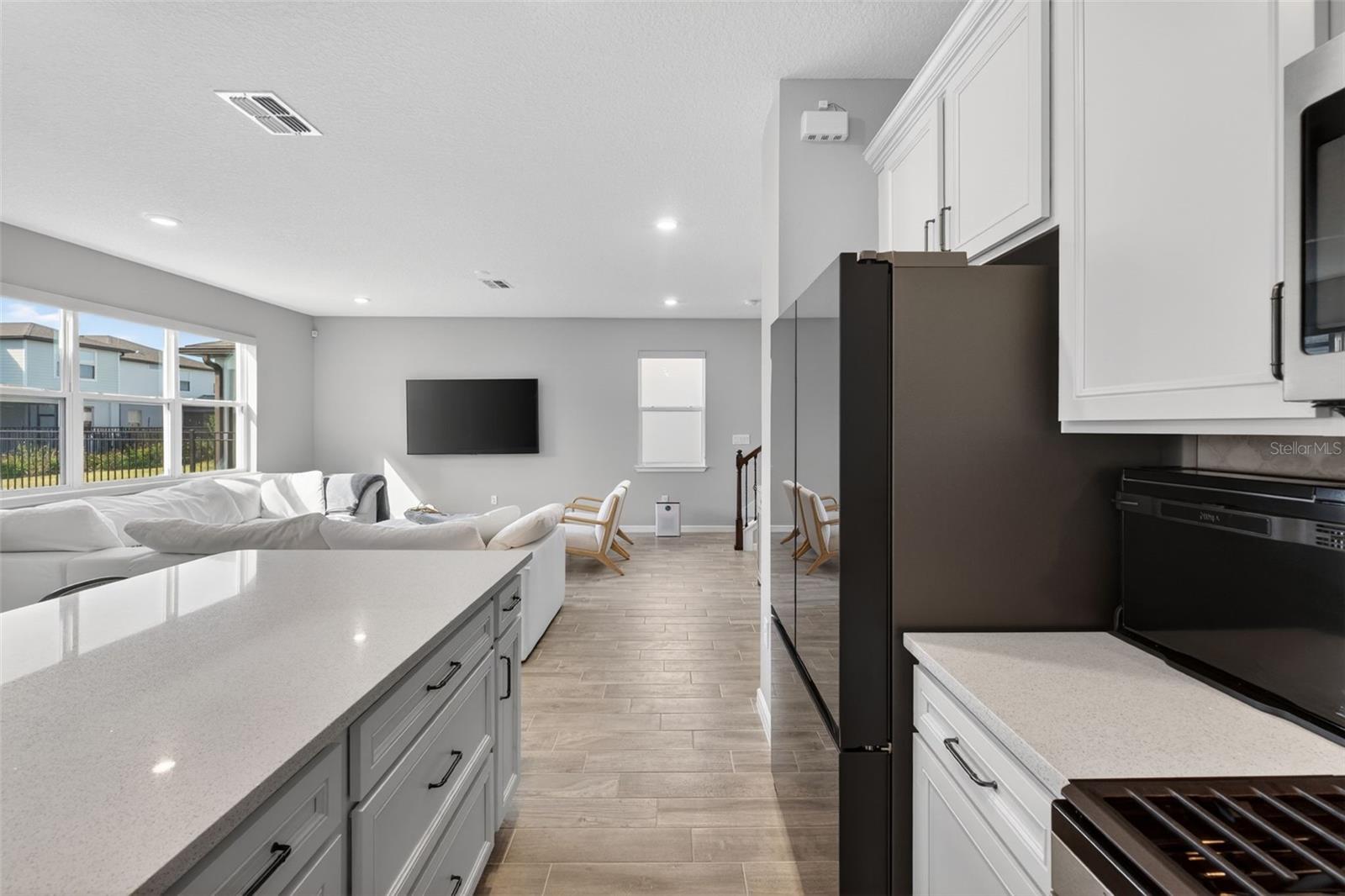 Listing photo id 23 for 18132 Ramble On Way