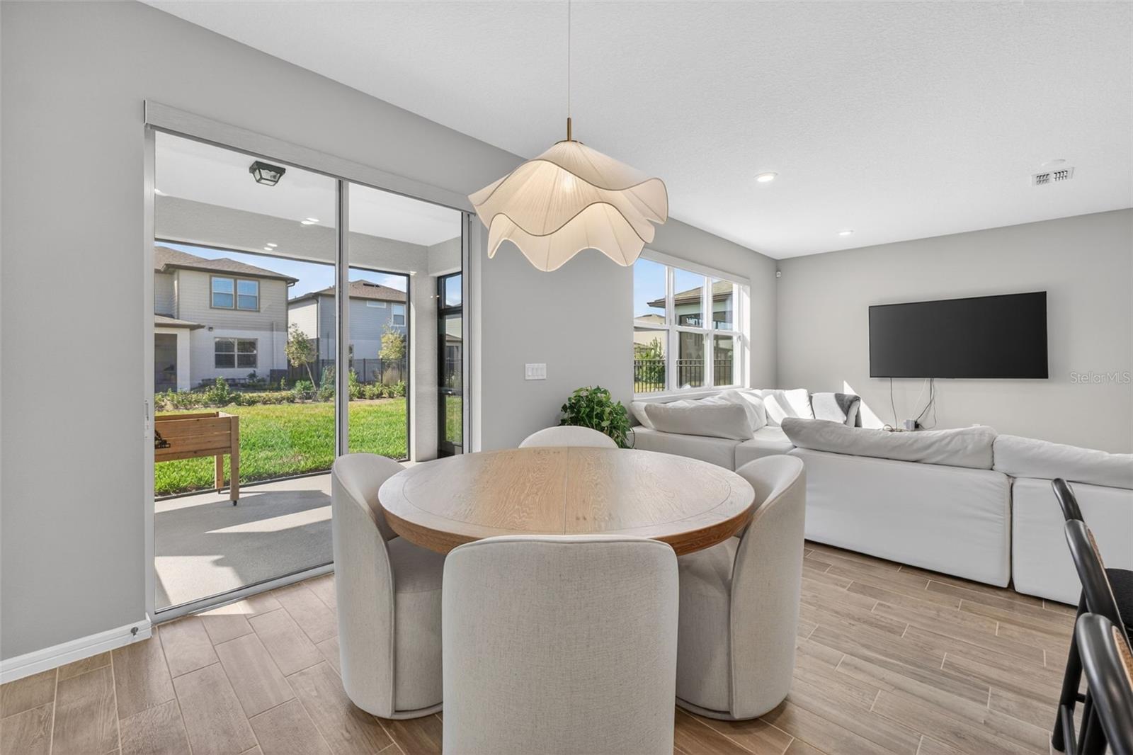 Listing photo id 25 for 18132 Ramble On Way