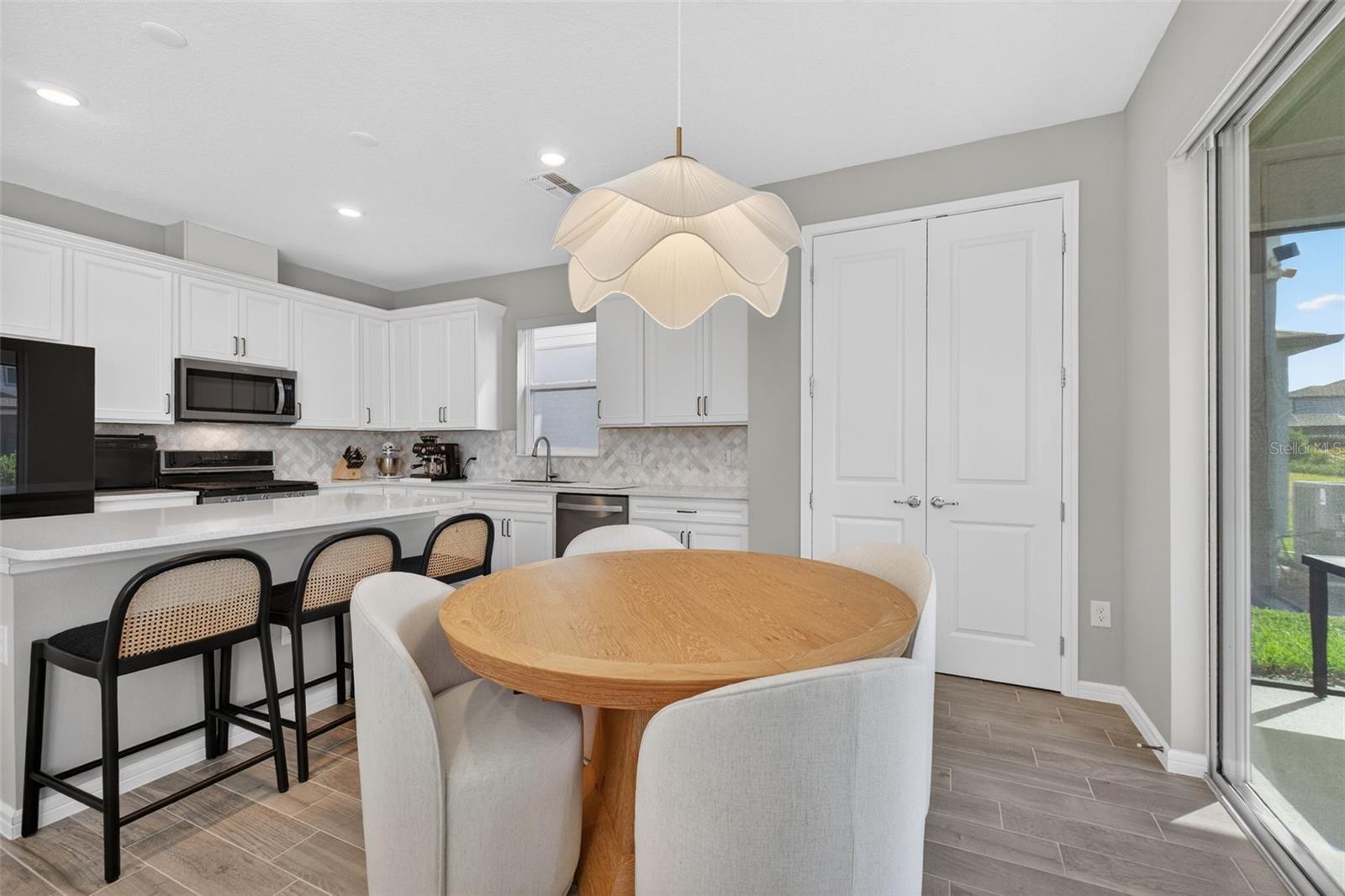 Listing photo id 26 for 18132 Ramble On Way