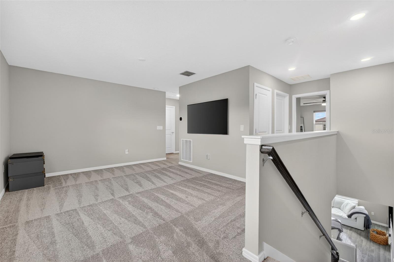 Listing photo id 28 for 18132 Ramble On Way