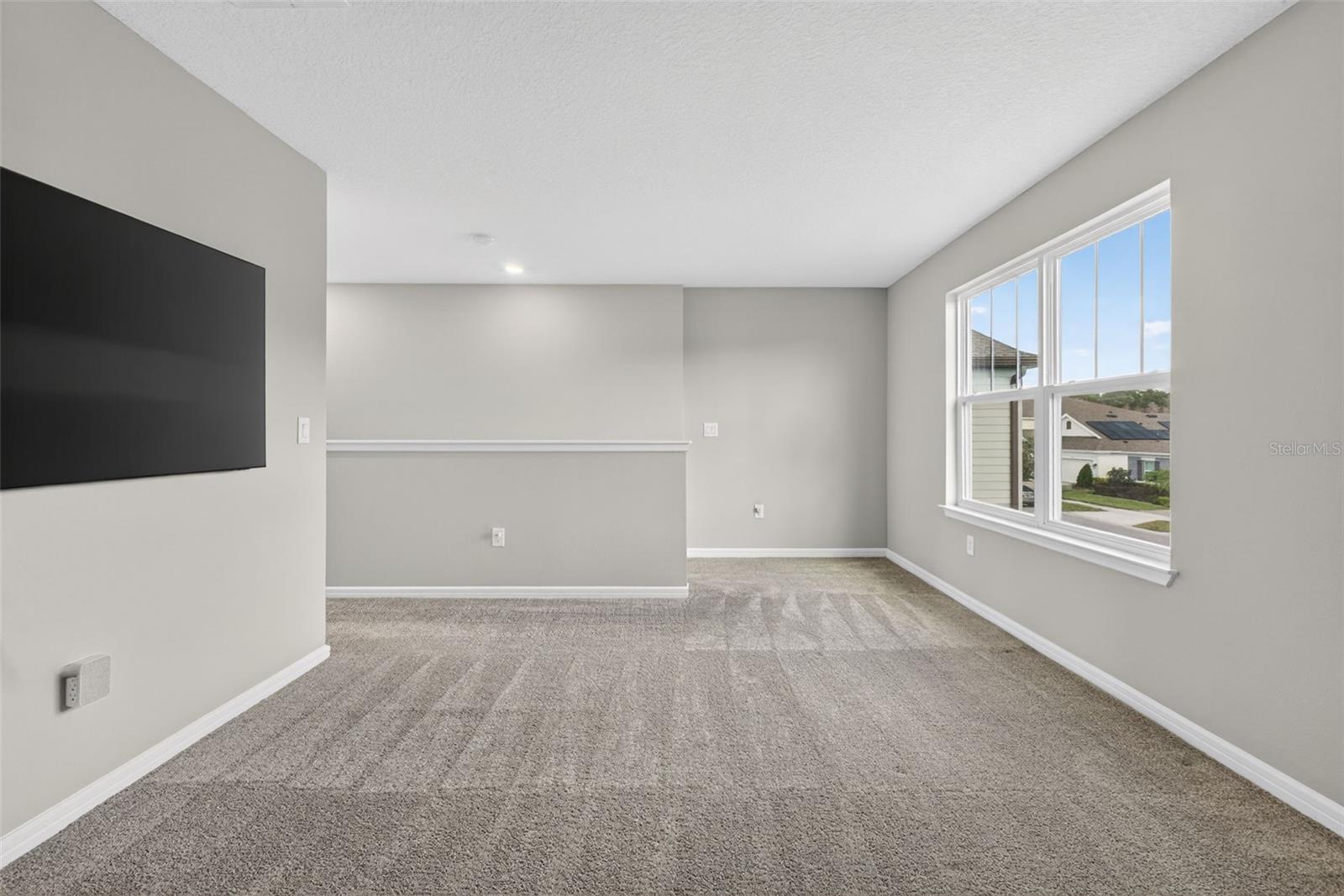 Listing photo id 32 for 18132 Ramble On Way