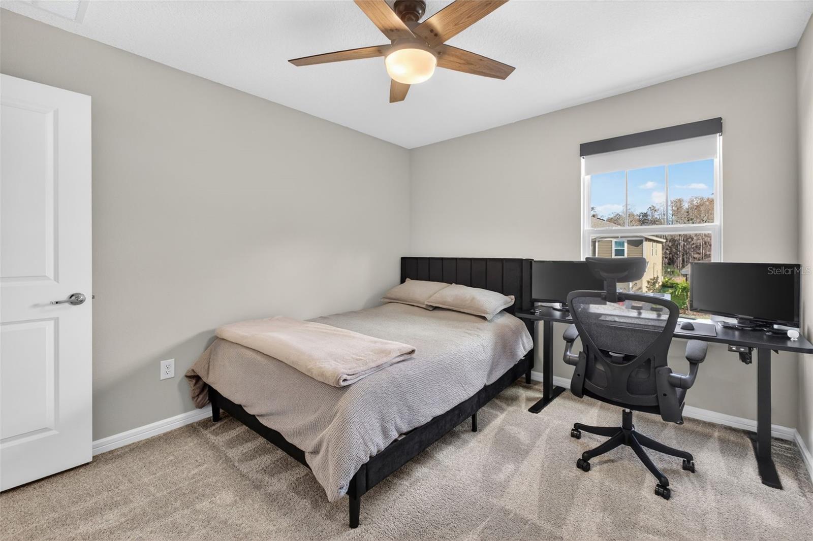 Listing photo id 45 for 18132 Ramble On Way