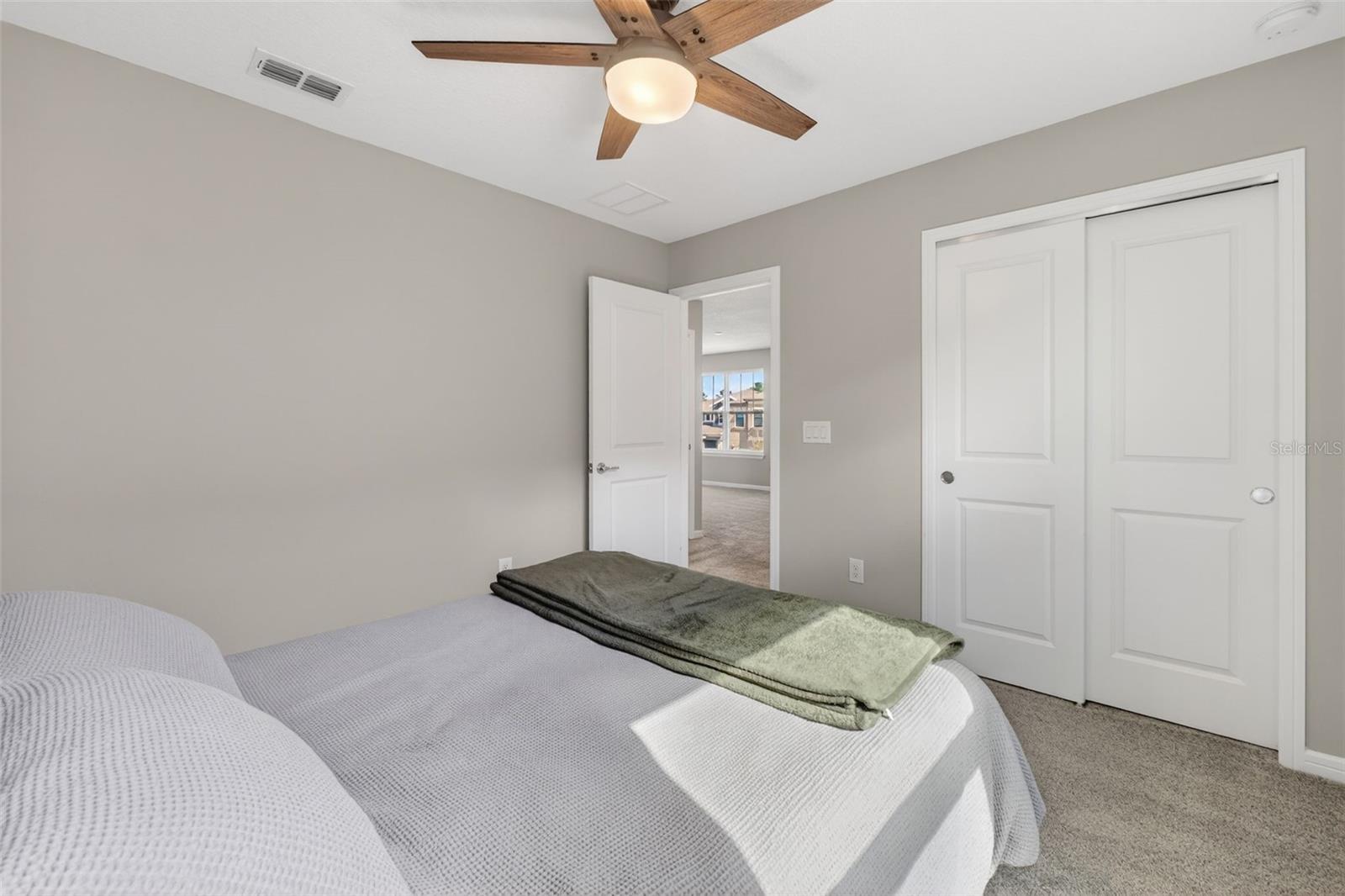 Listing photo id 48 for 18132 Ramble On Way