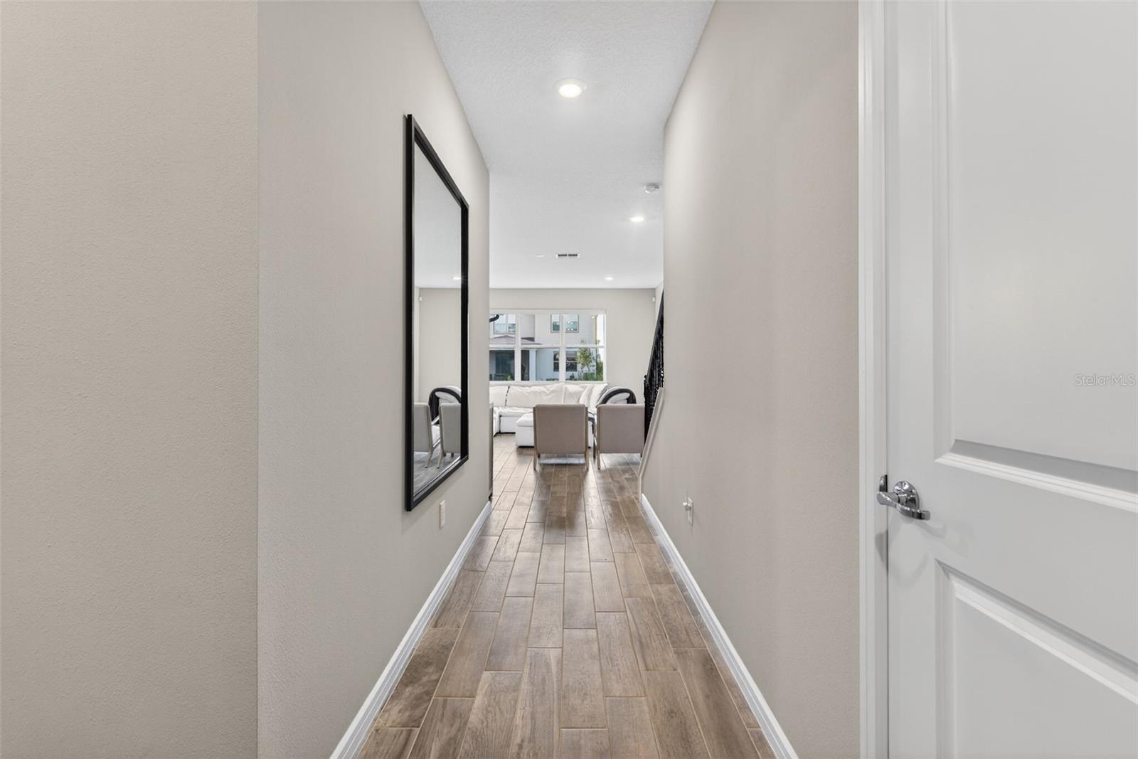 Listing photo id 5 for 18132 Ramble On Way