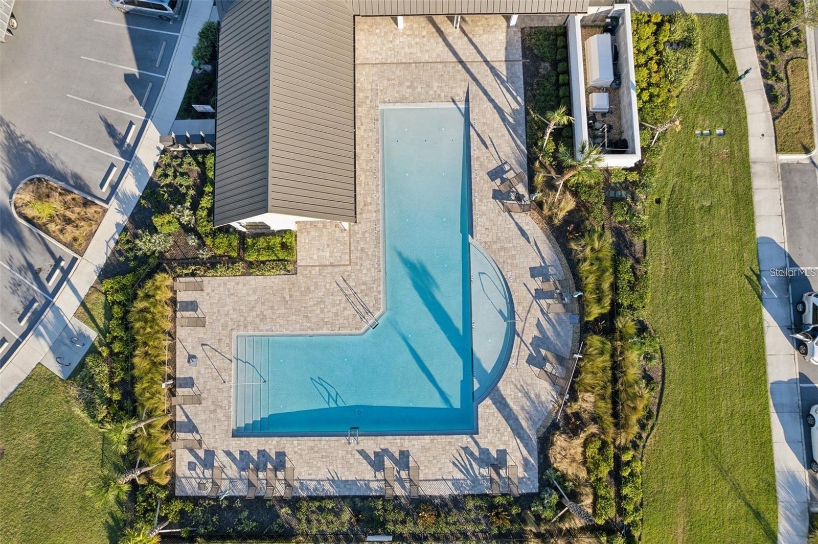 Listing photo id 68 for 18132 Ramble On Way