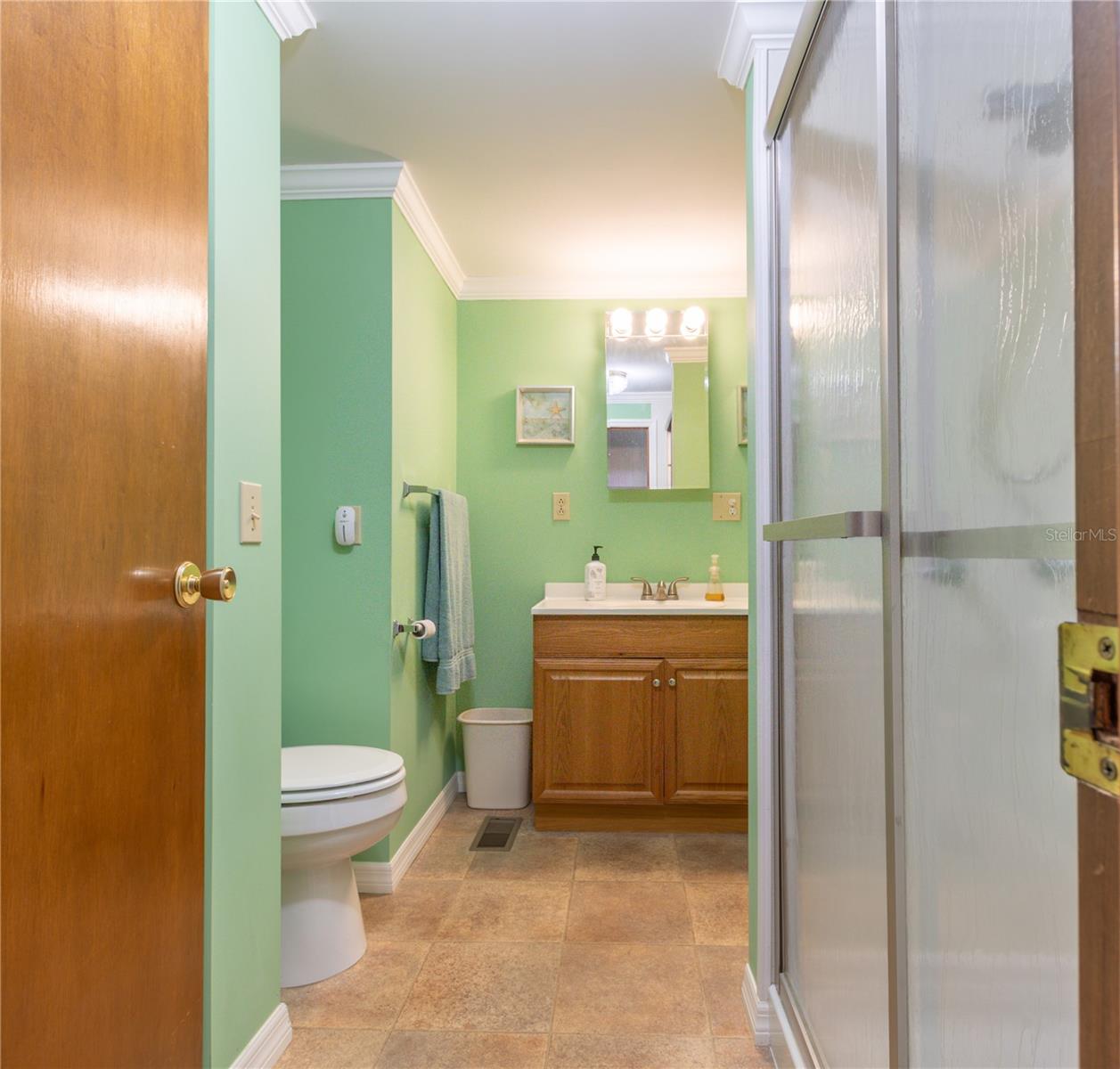 Image 20 of 100 For 5404 Waters Street