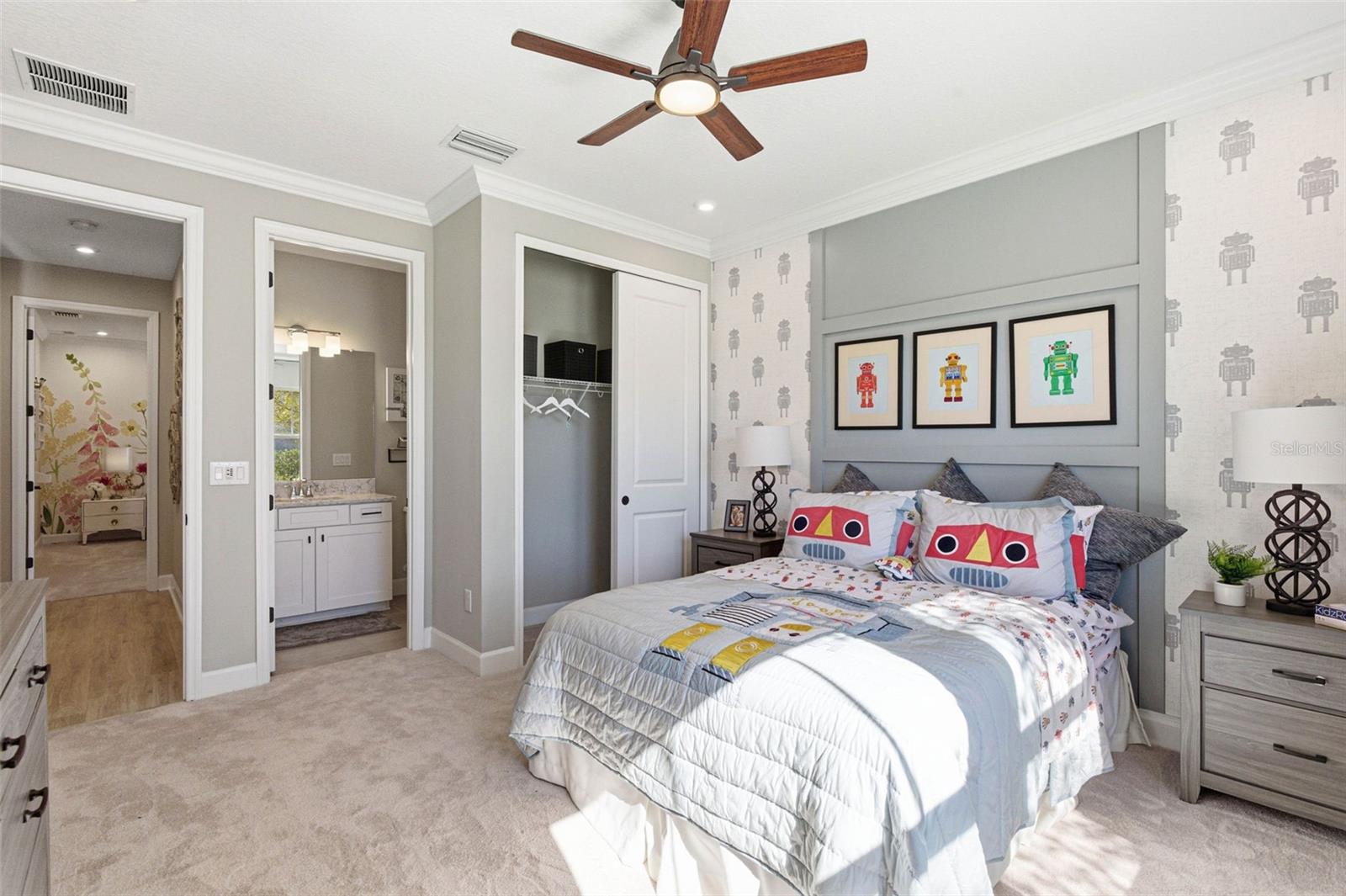 Listing photo id 29 for 33332 Castaway Loop