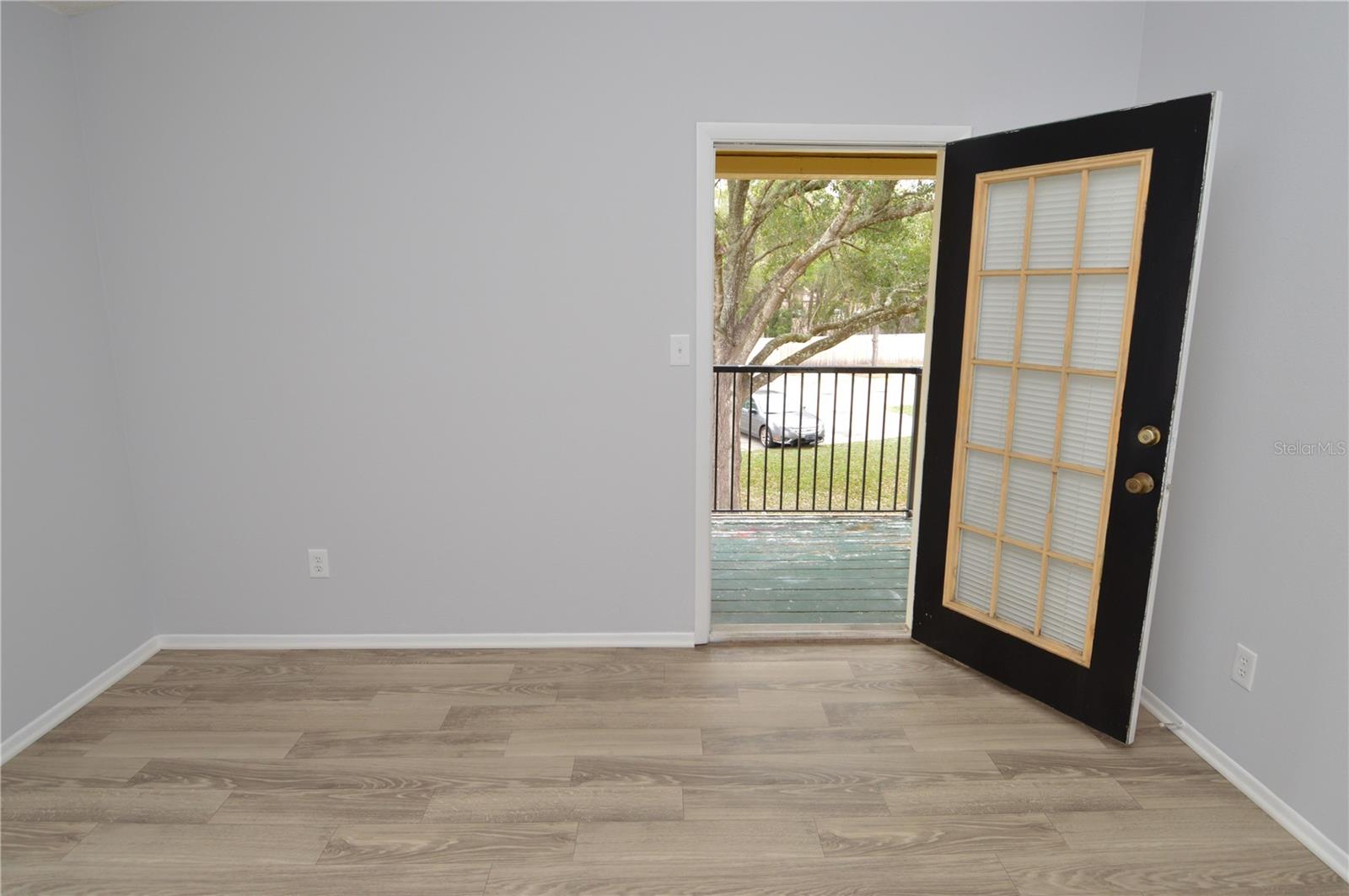 Image 15 of 87 For 8722 Mallard Reserve Drive 202