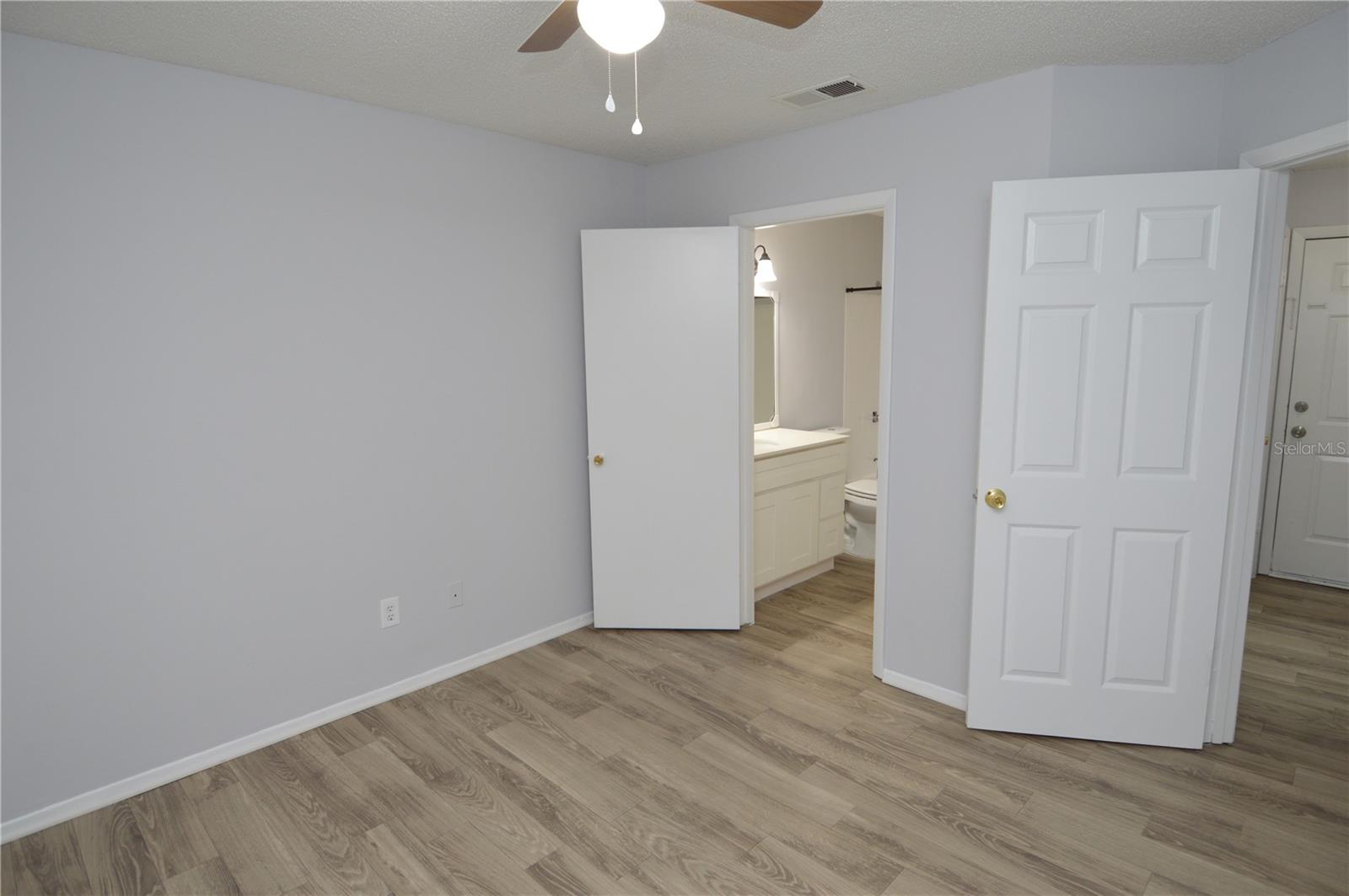 Image 25 of 87 For 8722 Mallard Reserve Drive 202