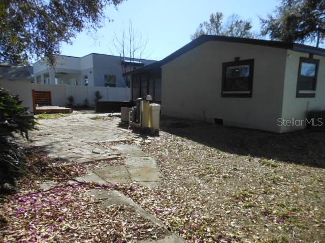 Image 11 of 33 For 8421 Orangeview Avenue