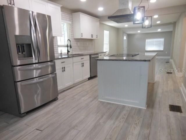 Image 16 of 33 For 8421 Orangeview Avenue