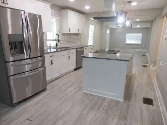 Image 19 of 33 For 8421 Orangeview Avenue