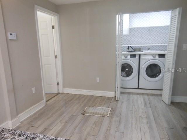 Image 21 of 33 For 8421 Orangeview Avenue