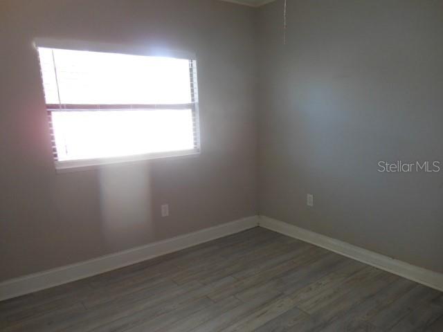 Image 31 of 33 For 8421 Orangeview Avenue