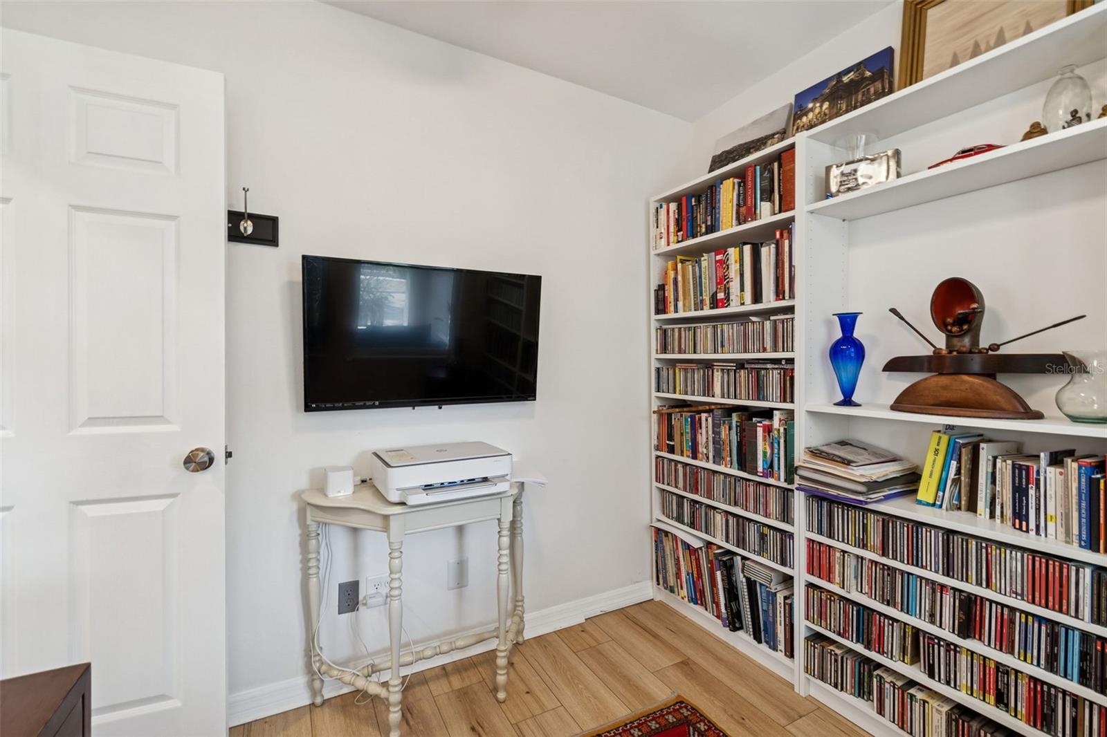 Image 16 of 71 For 2517 3rd Avenue N