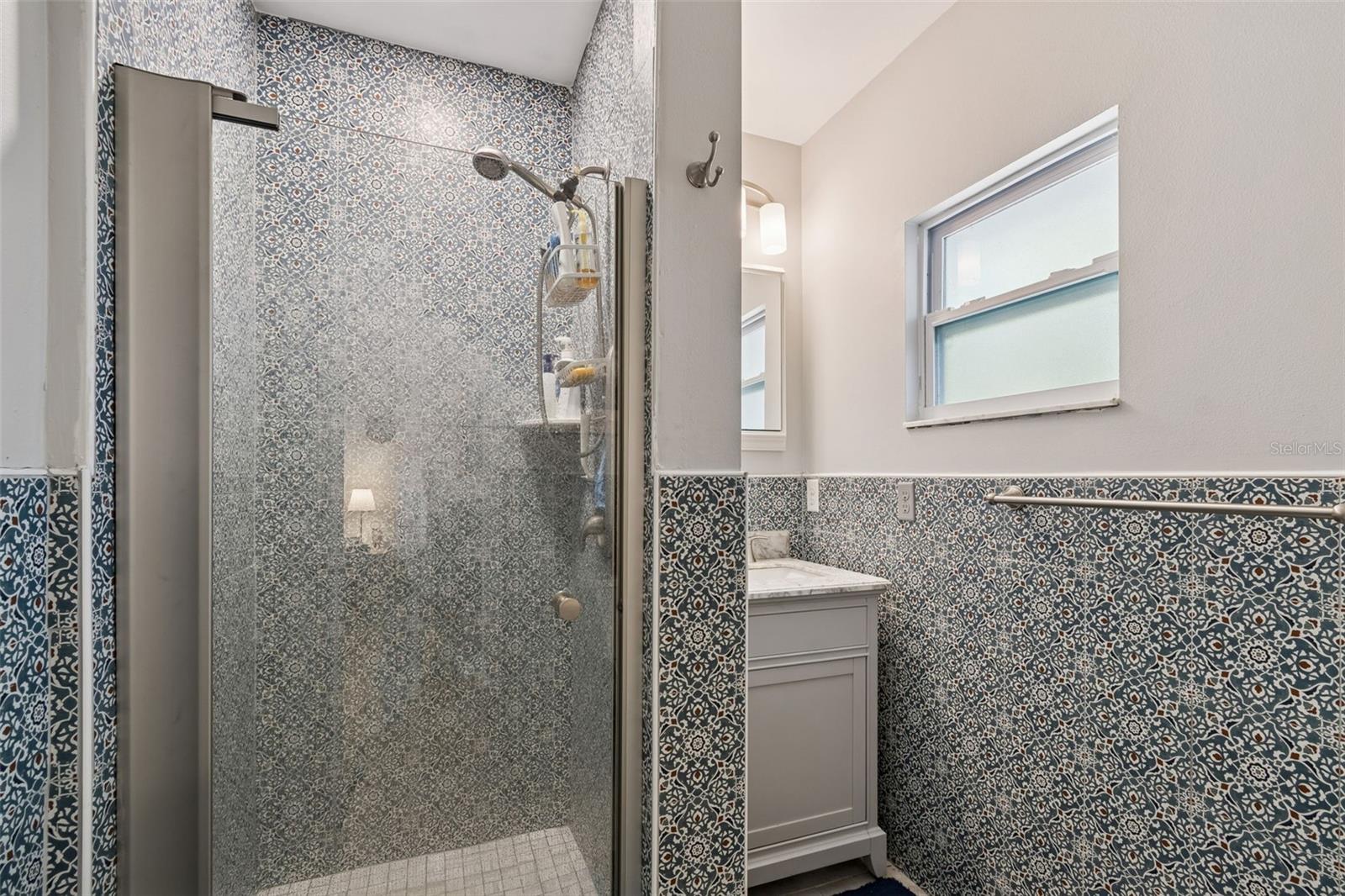 Image 24 of 71 For 2517 3rd Avenue N