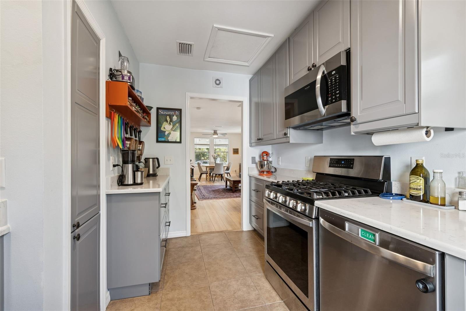 Image 31 of 71 For 2517 3rd Avenue N