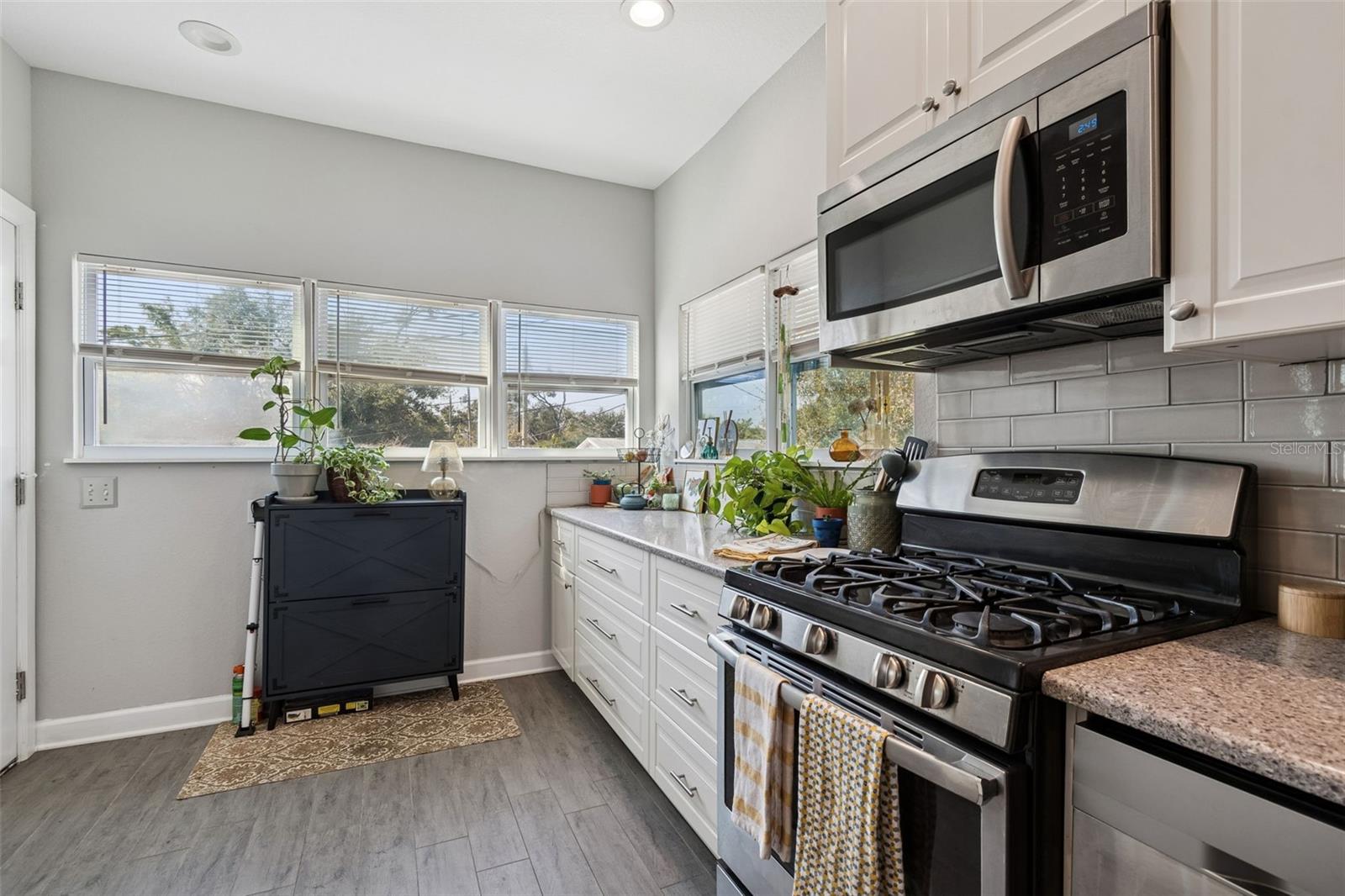 Image 54 of 71 For 2517 3rd Avenue N