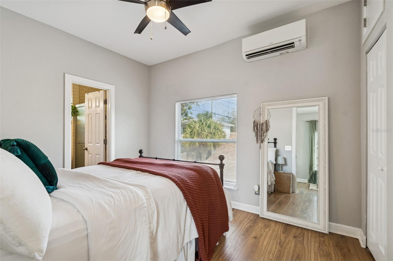 Image 62 of 71 For 2517 3rd Avenue N