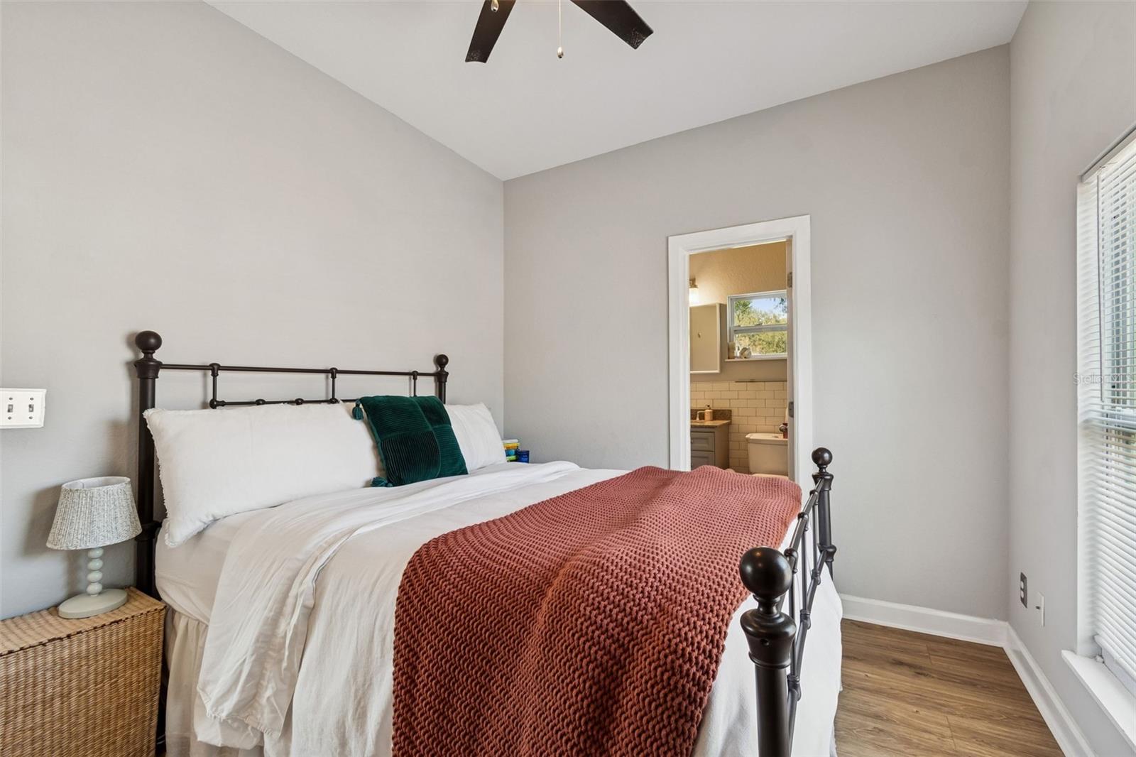 Image 63 of 71 For 2517 3rd Avenue N