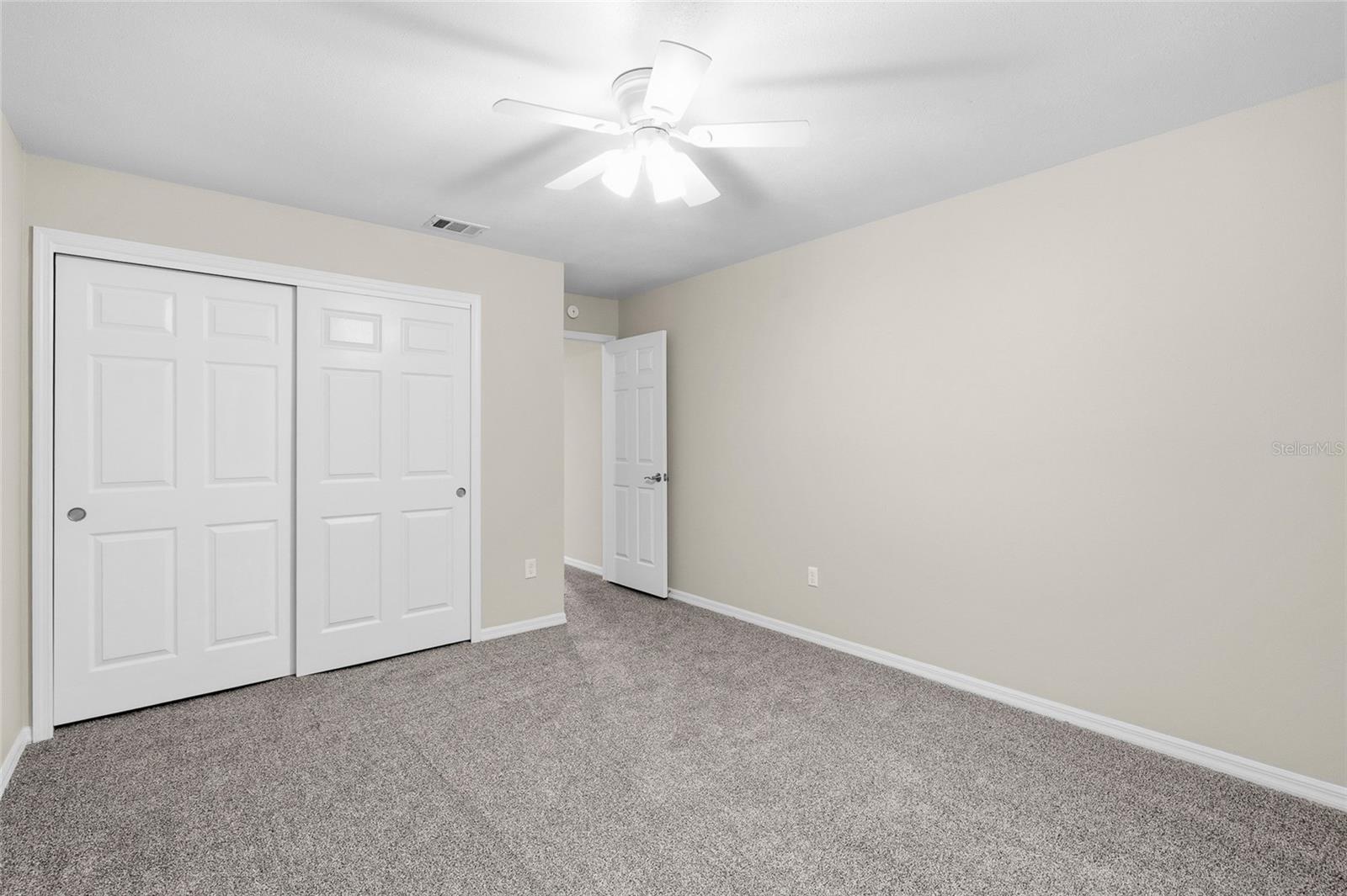 Listing photo id 33 for 16105 Cambria Court