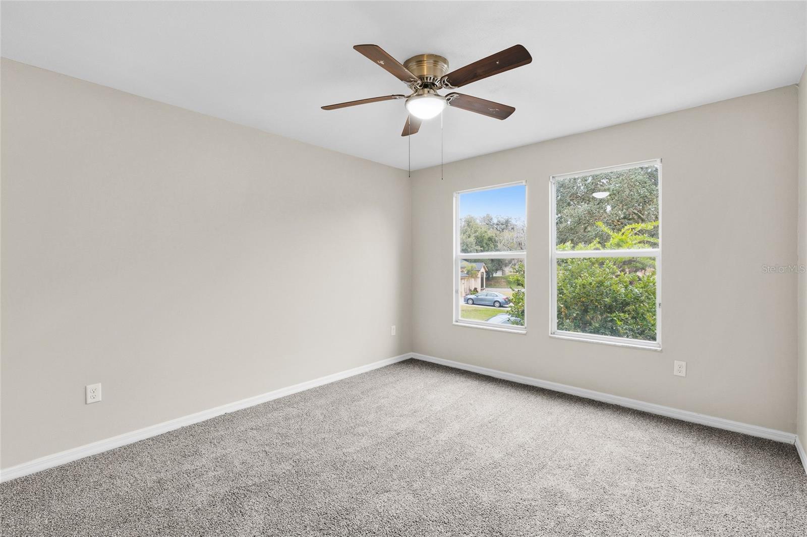 Listing photo id 35 for 16105 Cambria Court