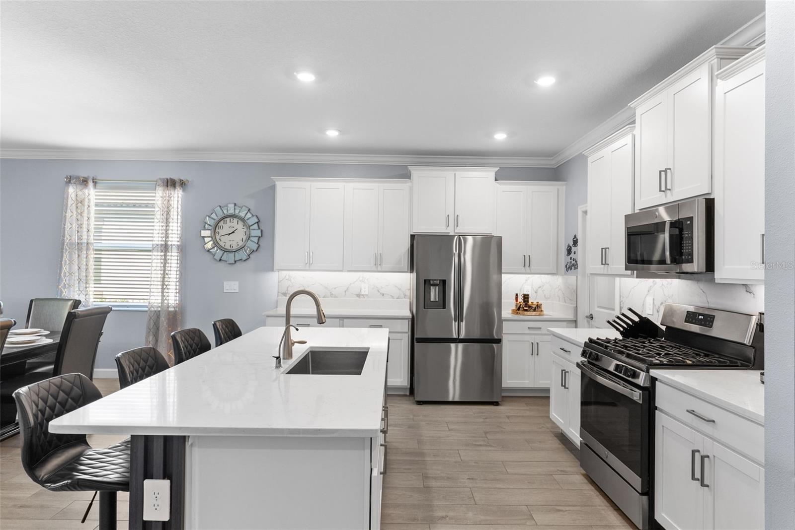 Image 13 of 45 For 17335 Holly Well Avenue