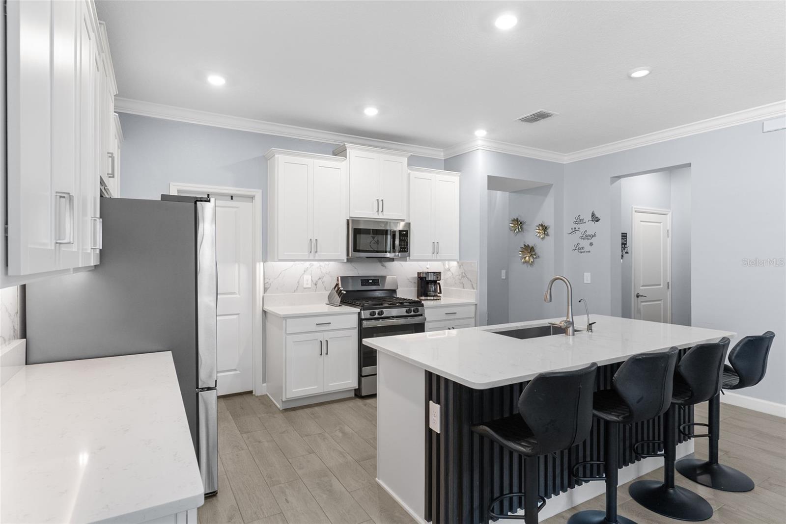 Image 14 of 45 For 17335 Holly Well Avenue