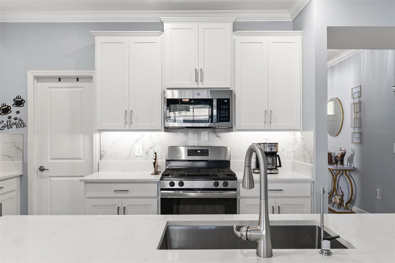 Image 15 of 45 For 17335 Holly Well Avenue