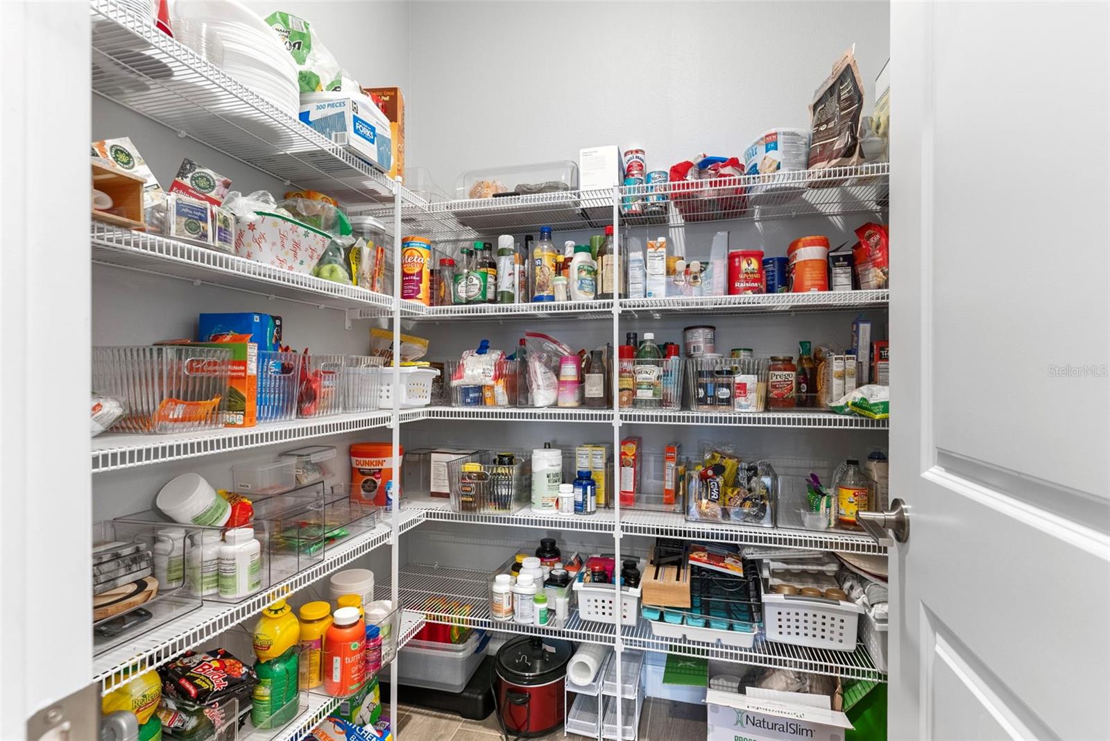 Image 16 of 45 For 17335 Holly Well Avenue