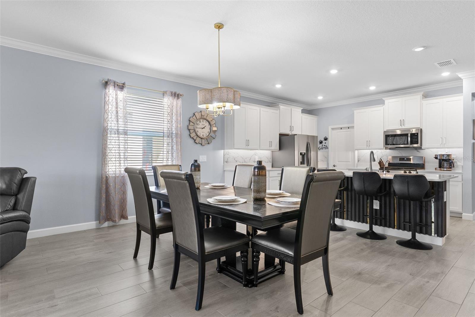 Image 17 of 45 For 17335 Holly Well Avenue