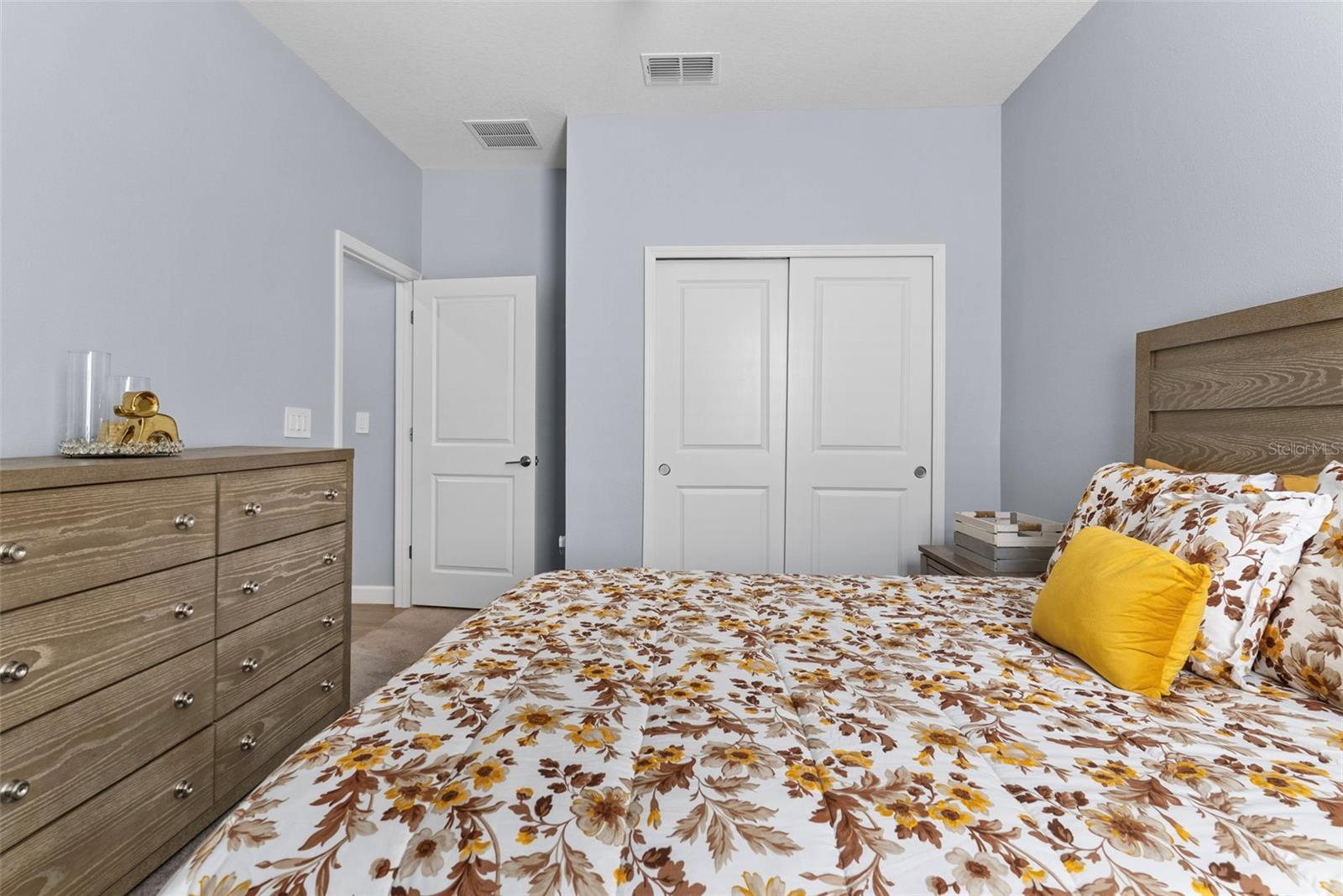 Image 28 of 45 For 17335 Holly Well Avenue