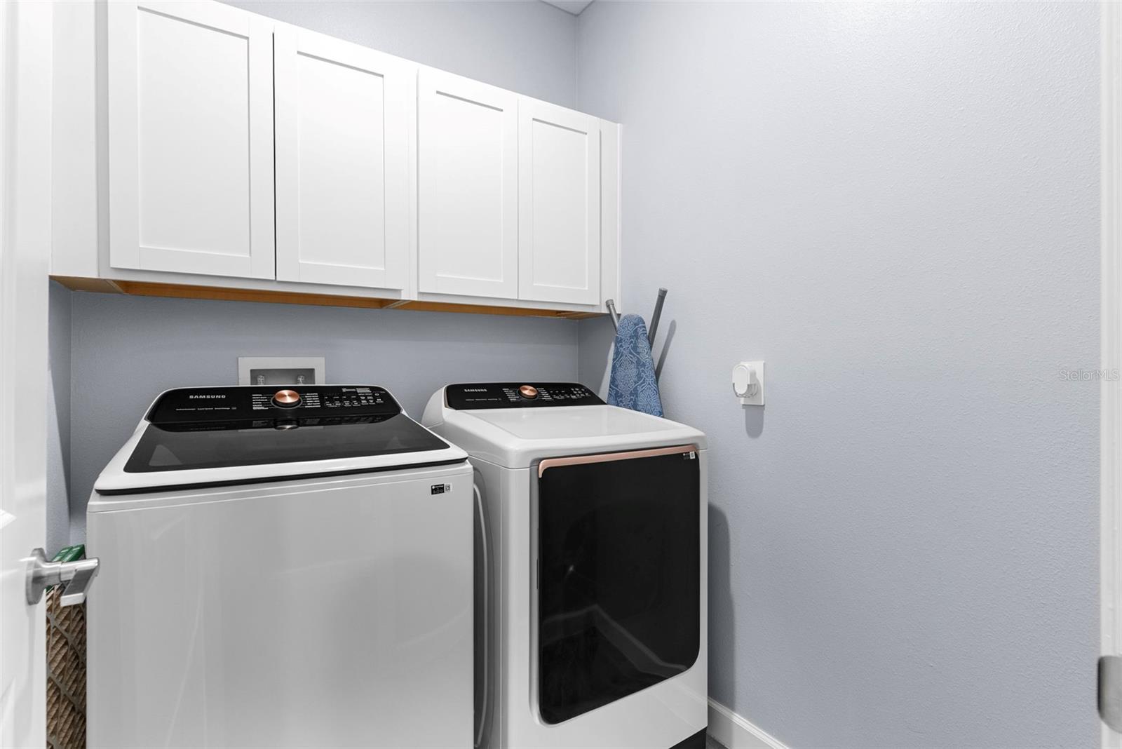 Image 30 of 45 For 17335 Holly Well Avenue