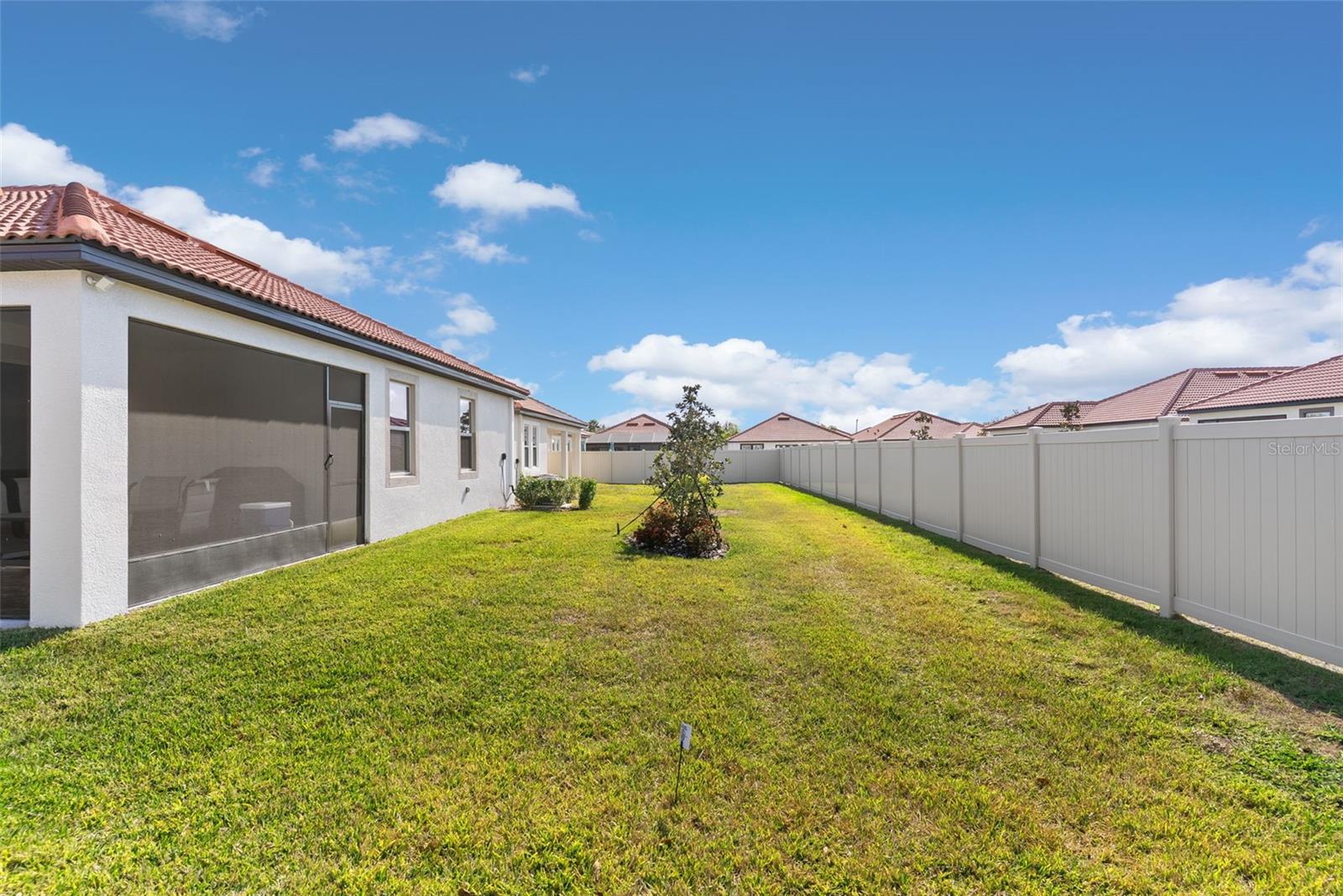 Image 34 of 45 For 17335 Holly Well Avenue