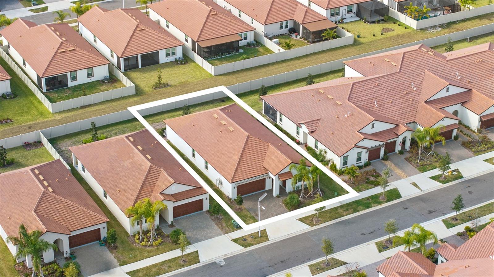 Image 36 of 45 For 17335 Holly Well Avenue