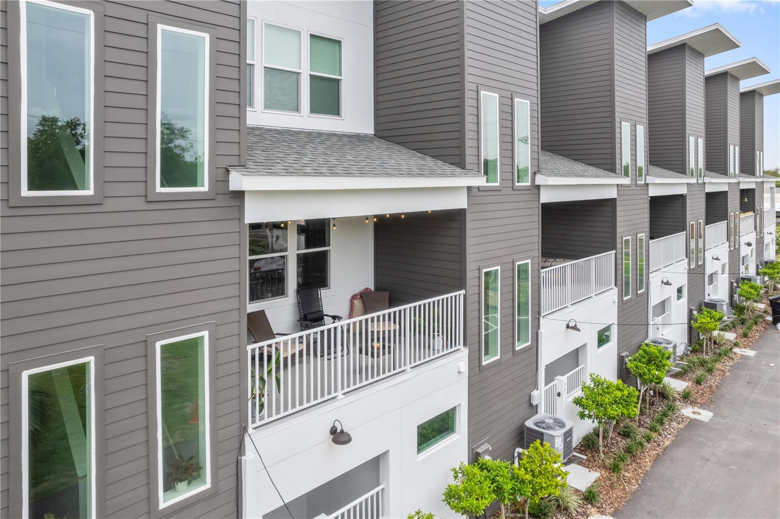 Image 2 of 27 For 41 29th Street N