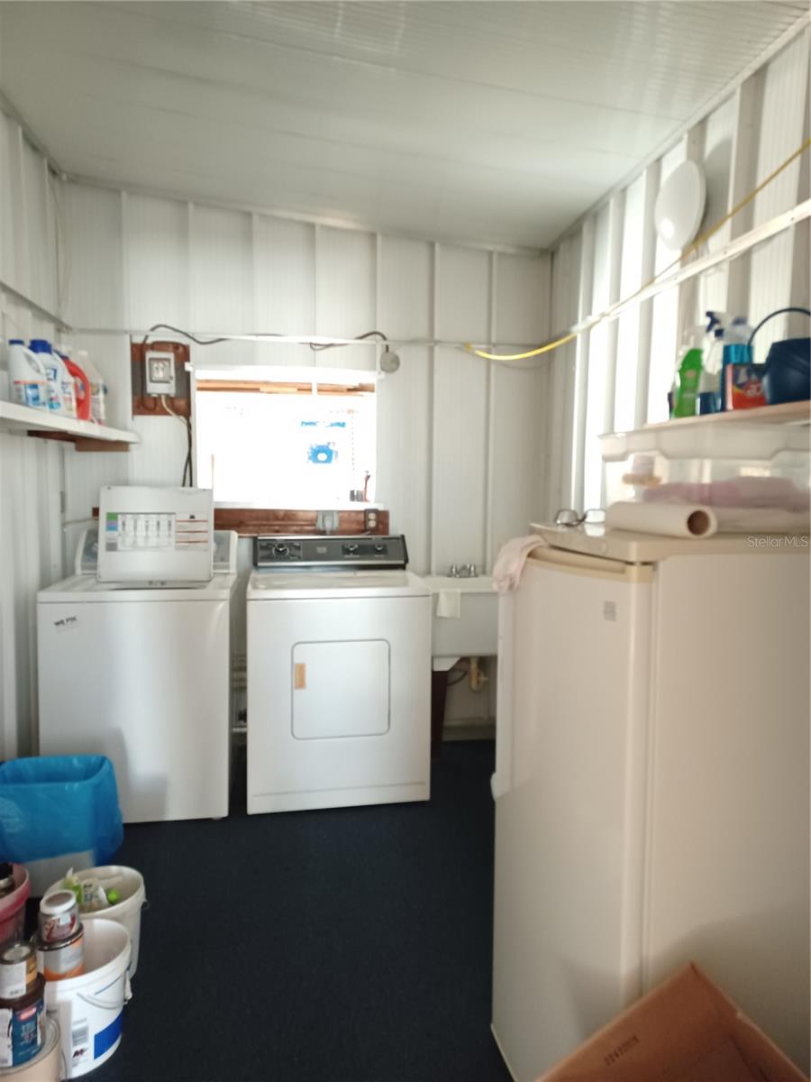 Image 21 of 23 For 34604 Petunia Place