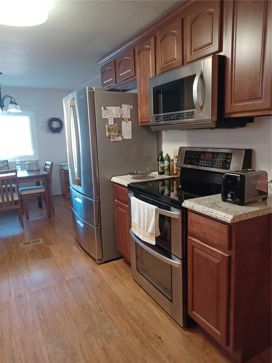 Image 5 of 23 For 34604 Petunia Place