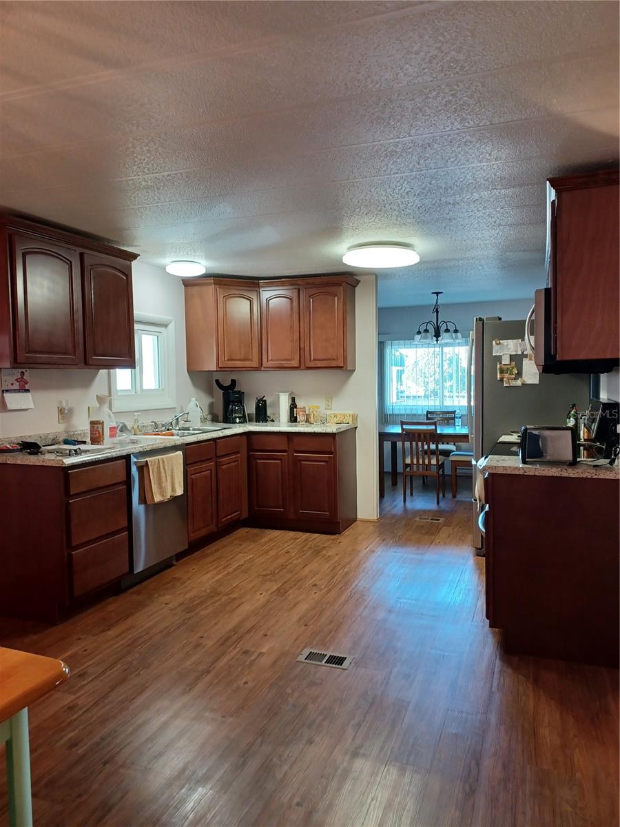 Image 6 of 23 For 34604 Petunia Place