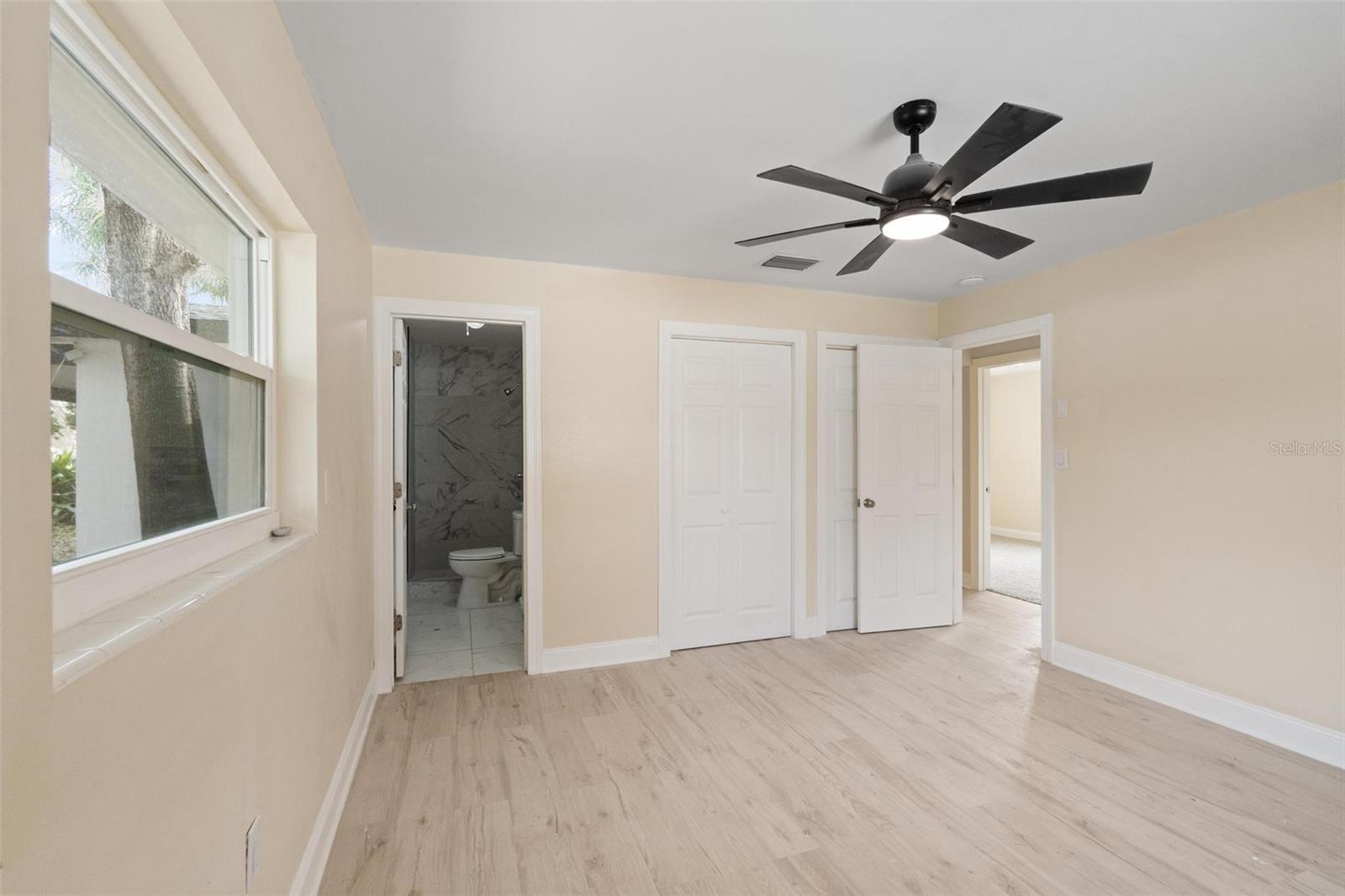 Listing photo id 35 for 1331 Viewtop Drive