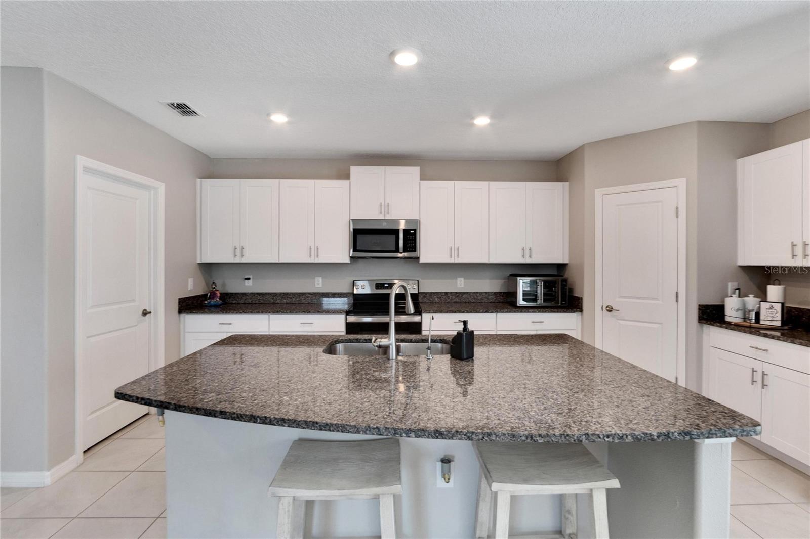 Image 29 of 90 For 3107 Oyster Cove Street