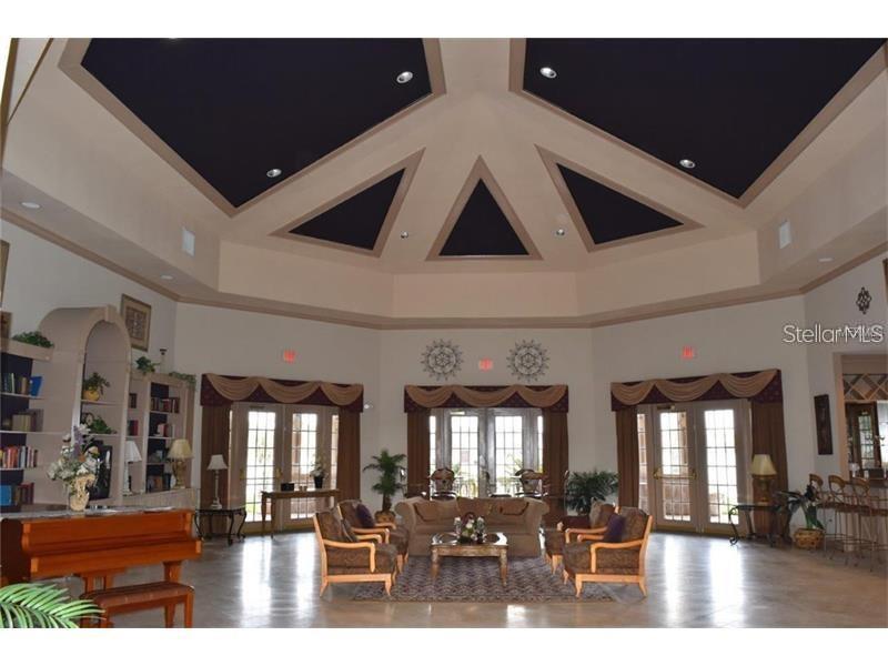 Image 4 of 16 For 9408 Lake Chase Island Way 9408