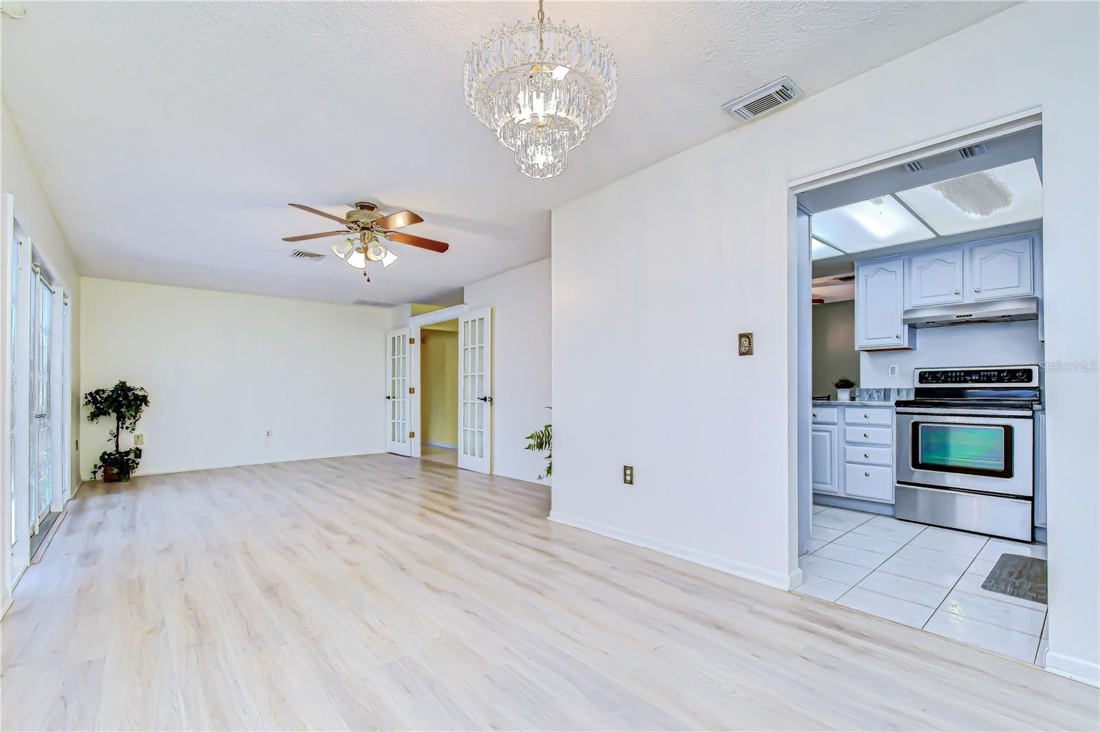 Image 14 of 36 For 11875 92nd Way