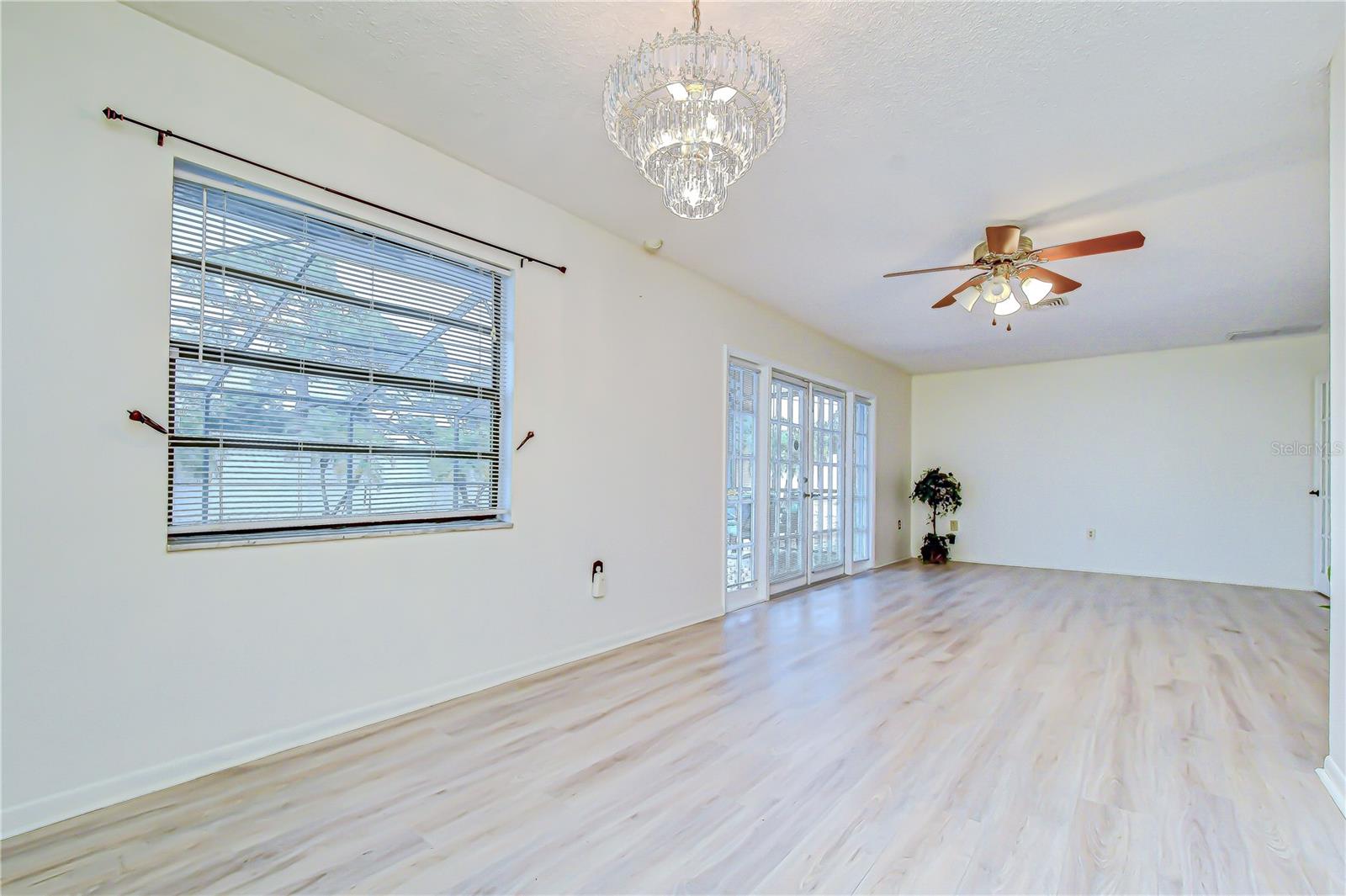 Image 16 of 36 For 11875 92nd Way